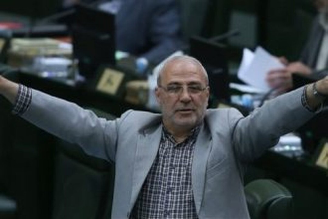 حقوق کارگران هر ۳ ماه یکبار افزایش یابد حقوق کارگران هر ۳ ماه یکبار افزایش یابد