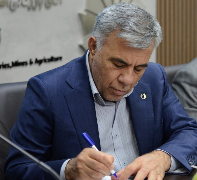 پیام دکتر داریوش اسماعیلی، رئیس سازمان زمینشناسی و اکتشافات معدنی کشور به مناسبت شصت و ششمین سالگرد تأسیس این سازمان پیام دکتر داریوش اسماعیلی، رئیس سازمان زمینشناسی و اکتشافات معدنی کشور به مناسبت شصت و ششمین سالگرد تأسیس این سازمان