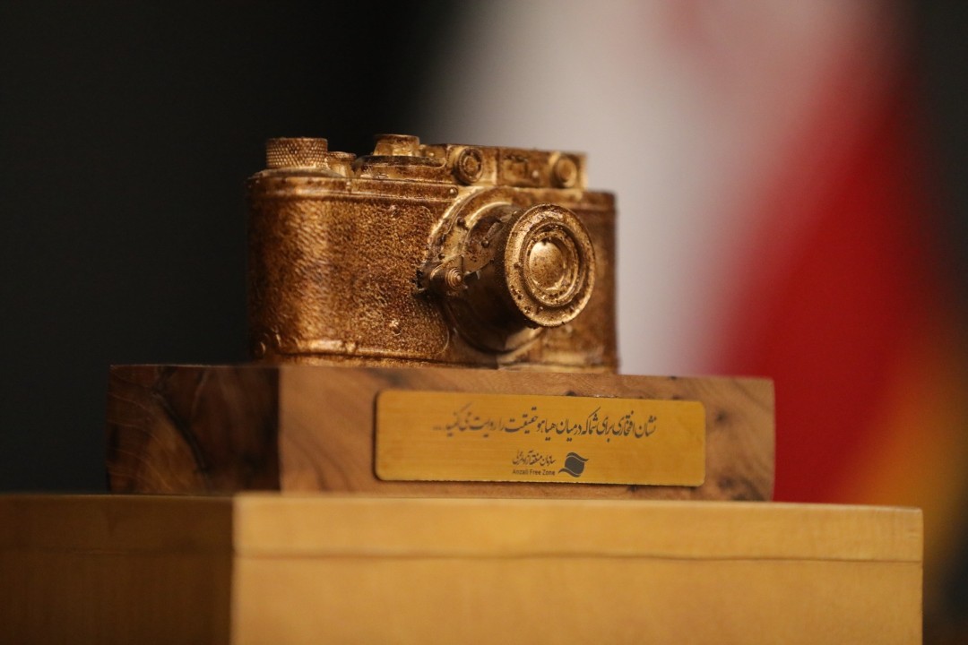 تاكید مدیرعامل سازمان بر نقش رسانهها در انعكاس دستاوردها و پاسخگویی به مطالبات اصحاب قلم تاكید مدیرعامل سازمان بر نقش رسانهها در انعكاس دستاوردها و پاسخگویی به مطالبات اصحاب قلم