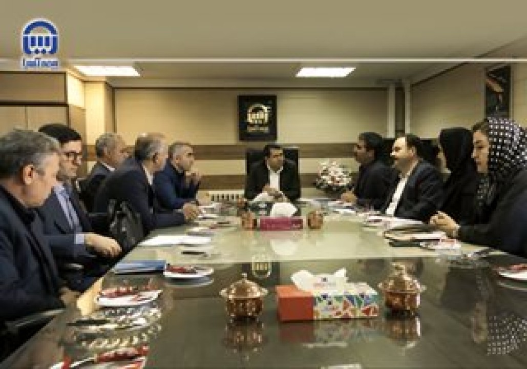 توسعه متوازن پرتفوی و تمرکز بر وصول مطالبات توسعه متوازن پرتفوی و تمرکز بر وصول مطالبات