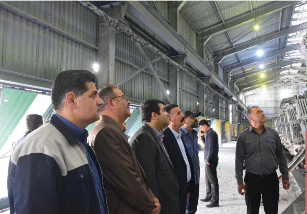 بازدید اعضای محترم هیات مدیره شرکت آلومینیوم ایران (ایرالکو) ازخطوط تولیدی کارخانه و ملاحظه مسائل و مشکلات موجود و برگزاری جلسه هیات مدیره بازدید اعضای محترم هیات مدیره شرکت آلومینیوم ایران (ایرالکو) ازخطوط تولیدی کارخانه و ملاحظه مسائل و مشکلات موجود و برگزاری جلسه هیات مدیره