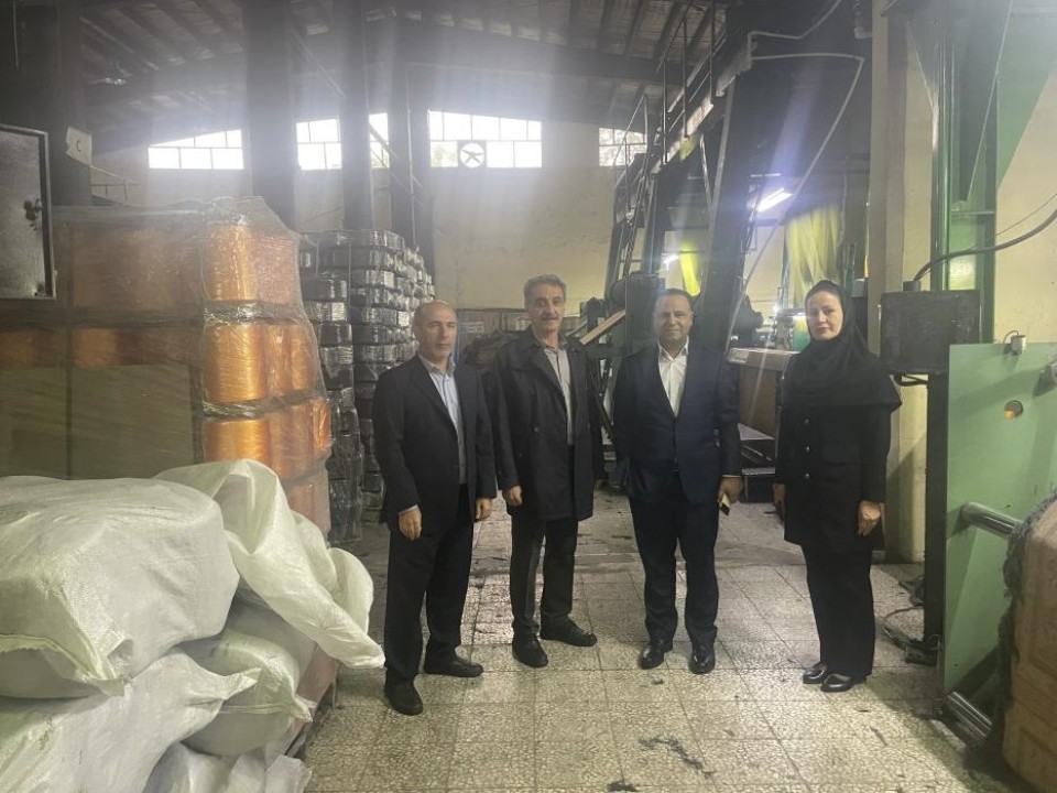 حضور معاون حقوقی و وصول مطالبات بانك ( عضو هیات عامل ) در مدیریت استانی بانك صنعت و معدن گیلان حضور معاون حقوقی و وصول مطالبات بانك ( عضو هیات عامل ) در مدیریت استانی بانك صنعت و معدن گیلان