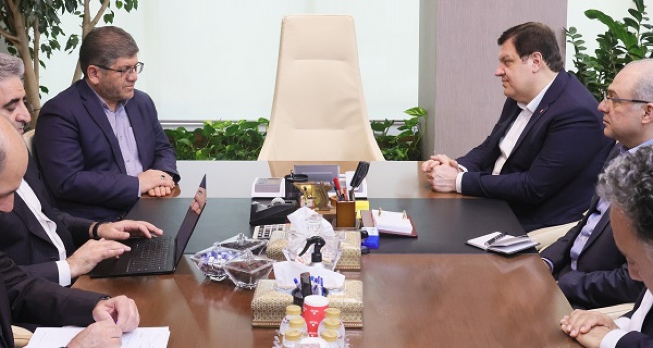 بانك ملت و راه آهن جمهوری اسلامی ایران همكاری های خود را گسترش می دهند بانك ملت و راه آهن جمهوری اسلامی ایران همكاری های خود را گسترش می دهند