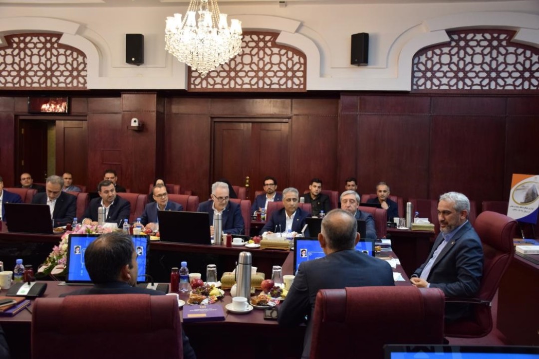 مجمع عمومی عادی سالیانه بانك صنعت و معدن - به عنوان تنها بانك تخصصی توسعه ای كشور در حوزه صنعت و معدن - با حضور وزیر امور اقتصادی و دارایی برگزار شد مجمع عمومی عادی سالیانه بانك صنعت و معدن - به عنوان تنها بانك تخصصی توسعه ای كشور در حوزه صنعت و معدن - با حضور وزیر امور اقتصادی و دارایی برگزار شد