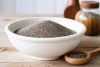 چگونه از دانه چیا برای از بین بردن لکه های صورت استفاده کنیم